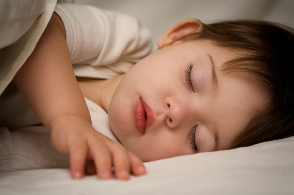Menerapkan Nilai Positif Dalam Diri Anak Semasa Tidur
